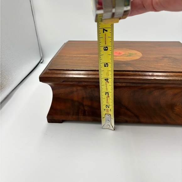 Oregon Walnut Handcrafted 1995 By Don Robisore. One of a kind handcrafted piece. - Picture 14 of 15